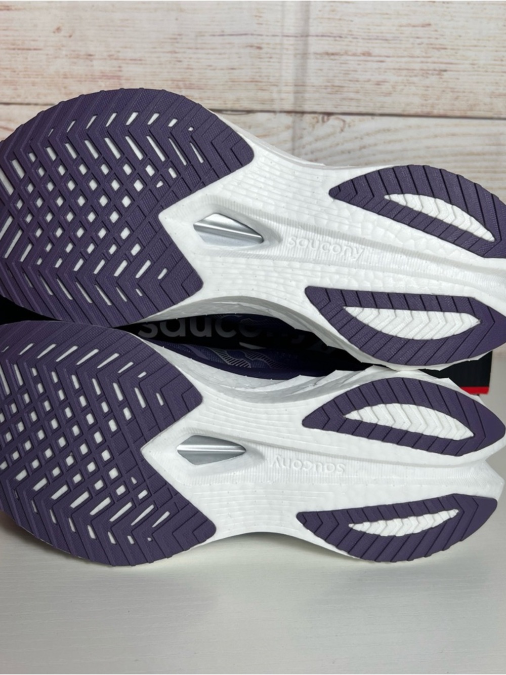 Saucony Endorphin Speed 4 Lavender Purple Running Shoe - Picture 6 of 7